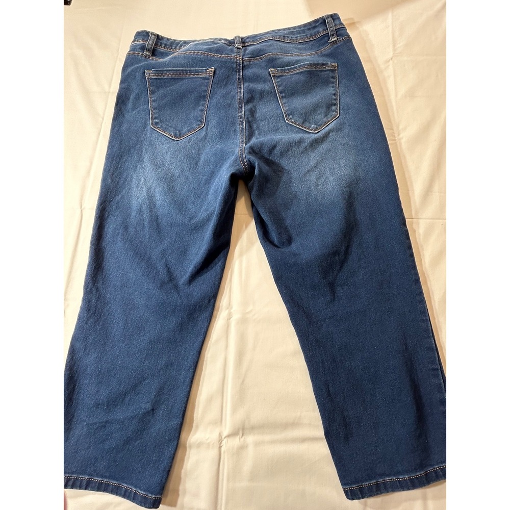 Bandolino Selene Crop Jeans Womens 16 Blue Denim Medium Wash Stretch Capri Pants